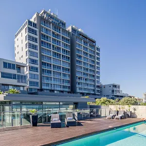 https://infinity-self-catering-apartments.hotels-capetown.com